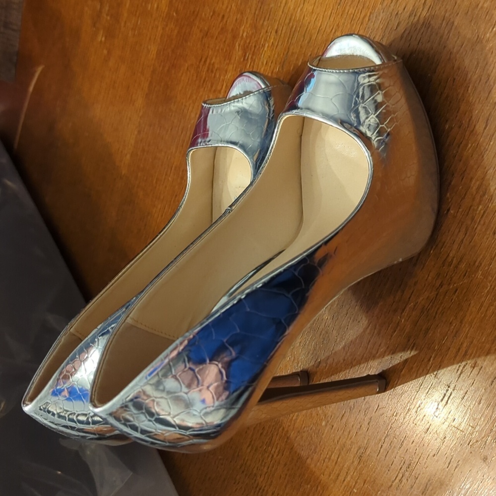 Cupid stacked silver heels
